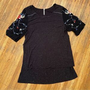 Free People black short sleeve tunic